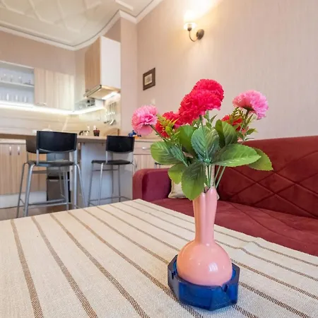 Well-styled Bright And Cozy Escape 아파트