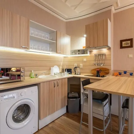 Well-styled Bright And Cozy Escape Apartmán