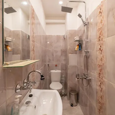 아파트 Well-styled Bright And Cozy Escape